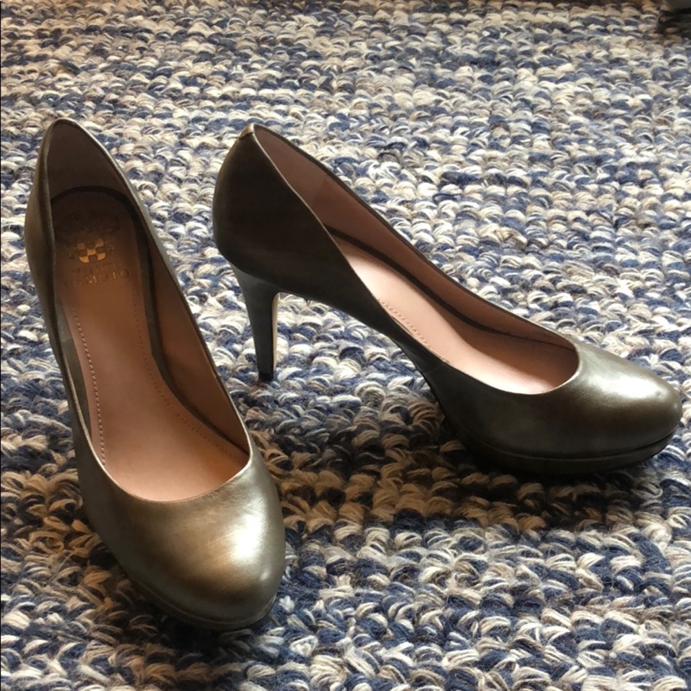 Vince Camuto “Zella” pump NWOB